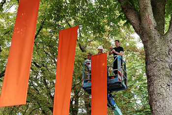 Tuchinstallation "...geteilt..."